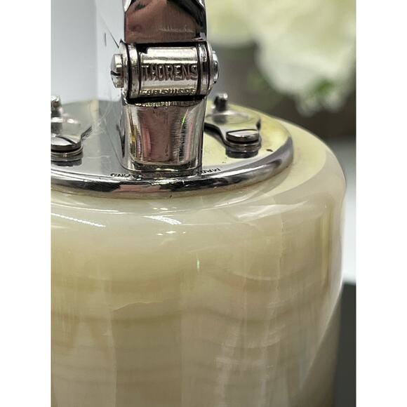 Theron’s Vintage Polished Banded Agate Onyx Chrome Table Lighter Double Claw - Picture 5 of 12